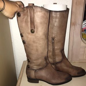 Arturo Chiang Boots (used please see the pictures; there are some stains )